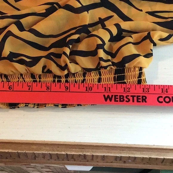 Vintage Kathy Alison blouse. Animal print. Tiger. Mustard/orange. - Picture 11 of 12